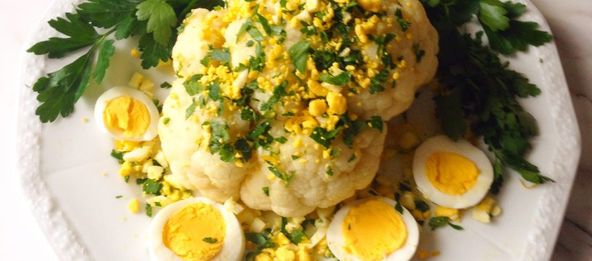 International Day of the Woman – Mimosa Cauliflower, Eggs and Asparagus