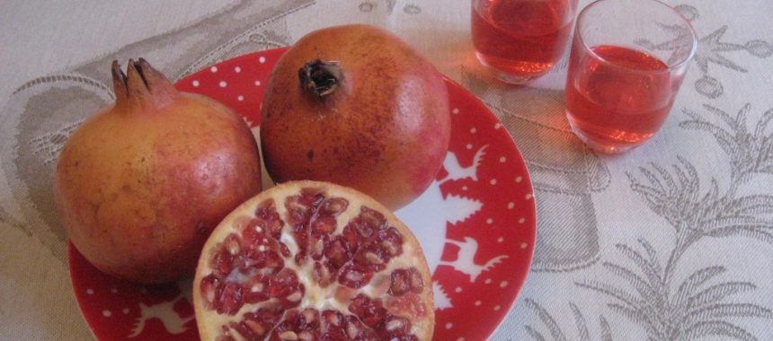 Holiday Cheers – Cin Cin with Pomegranate Liqueur